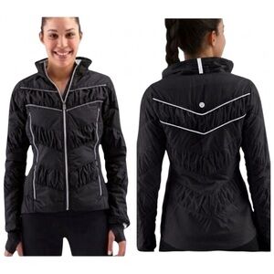 Lululemon Outward Bound Lightweight Puffer Jacket Ruched Zip Pockets Mesh Nylon